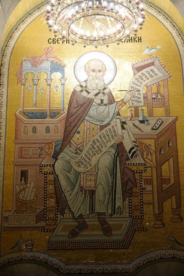 塞尔维亚，老贝城的圣萨瓦大教堂，马赛克壁画把金色用到极致典雅