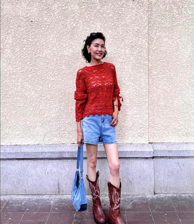 太羡慕这位姐姐的身材了！年龄69岁，身材却比20多岁的小姑娘还好