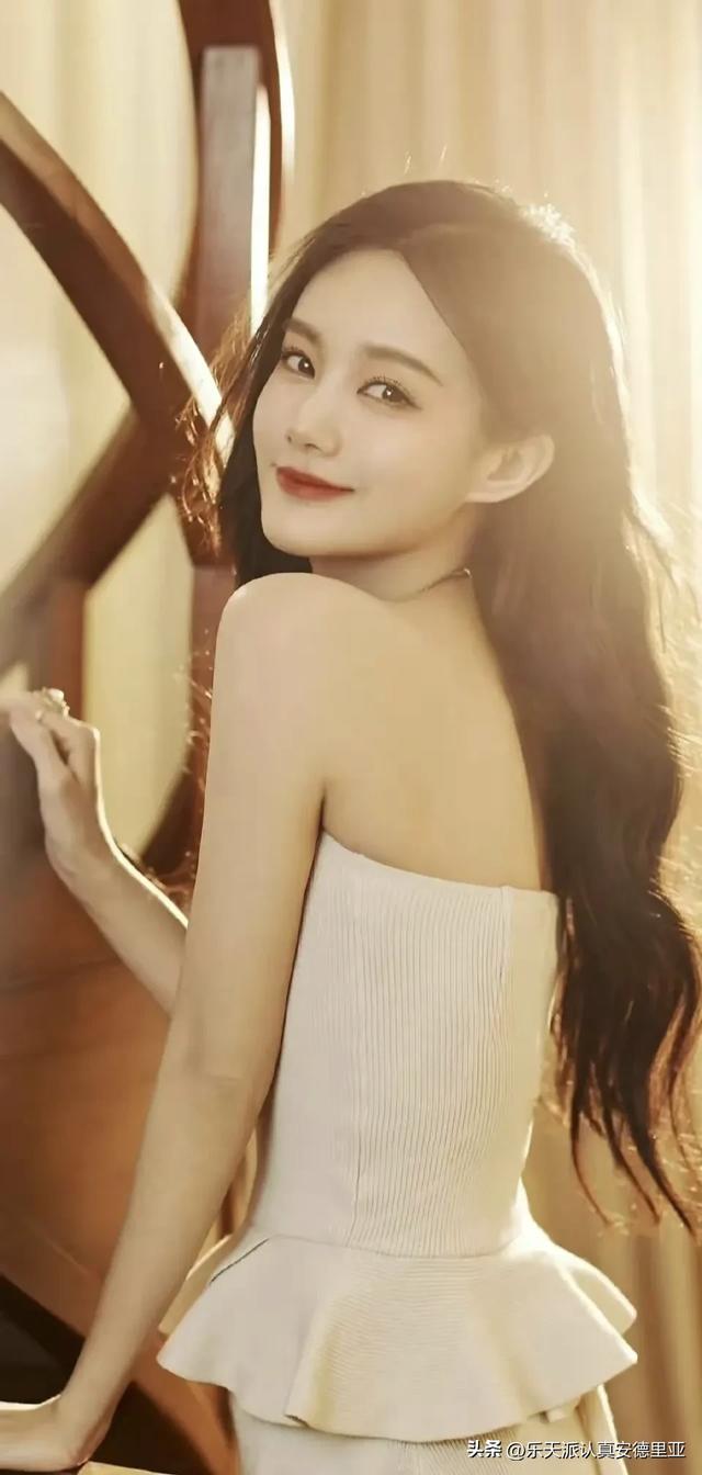 Li Yitong, charming actor - iMedia