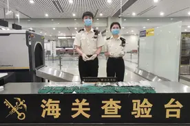 福州海关在旅客行李中查获医疗器械112件、胶原蛋白补充剂18件图片