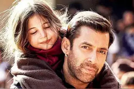 《小萝莉的猴神大叔》：催泪神作，跨越种族、宗教和信仰说爱你！图片