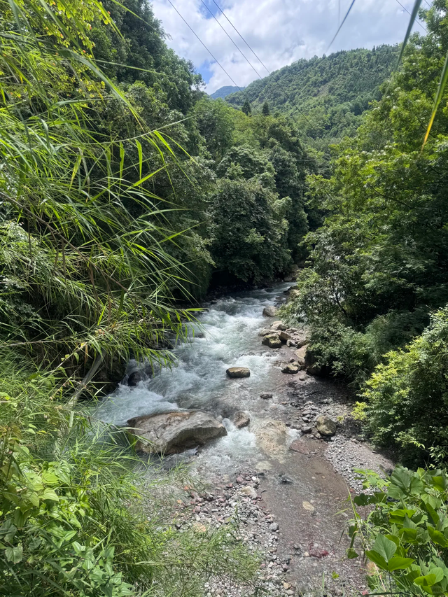 成都周边1h直达~大邑野生瀑布玩水攻略，免费、人少、超清凉！
