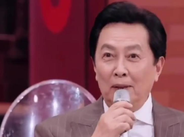 没想到，阅兵结束仅一个月，唐国强因一个举动，再次实现口碑暴涨