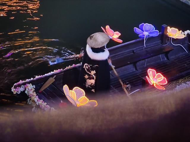 从《隐形守护者》到女帝养成：互动影视没死透？