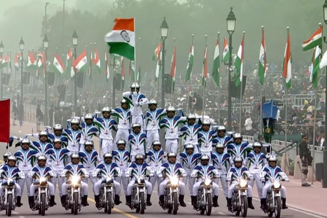 F35造价飙升遭弃，欧盟怒砸8000亿自研，美军工帝国迎来至暗时刻