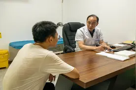 人有没有糖尿病，看手指就知?糖尿病患者，手指多会有这6种表现?图片
