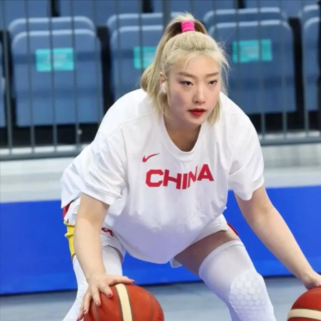 国家出手！宫鲁鸣打压球员真相大白，幕后黑手被抓，王思雨太无辜