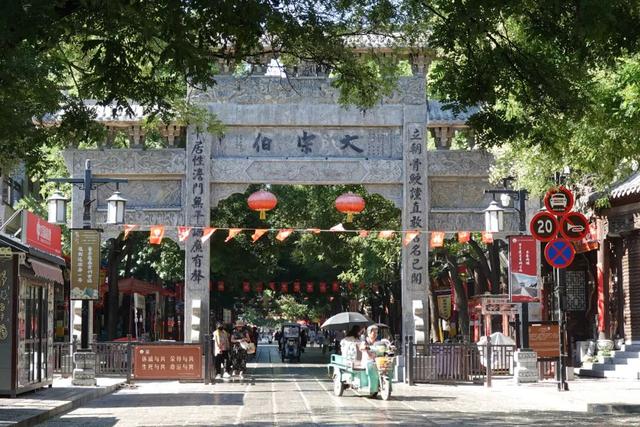 山东，有一座2000年前的一线城市，去青州古城赶一场槐花雨