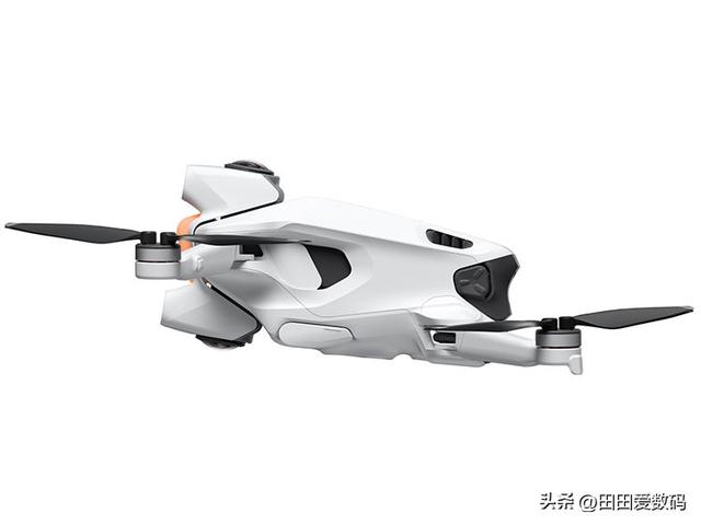 Insta360 技术加持！ Antigravity A1 无人机 8K 全景拍摄，零盲点视角