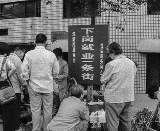 111三亚终究踏上“不归路”，东北人撤离成潮！背后真相是啥？