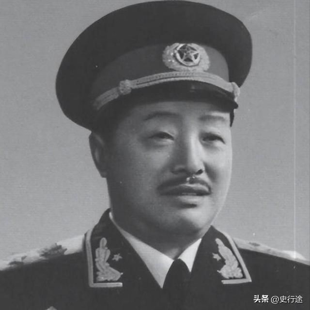 毛主席对尼泊尔首相说：你想把珠峰全部划归贵国？还有更好的办法