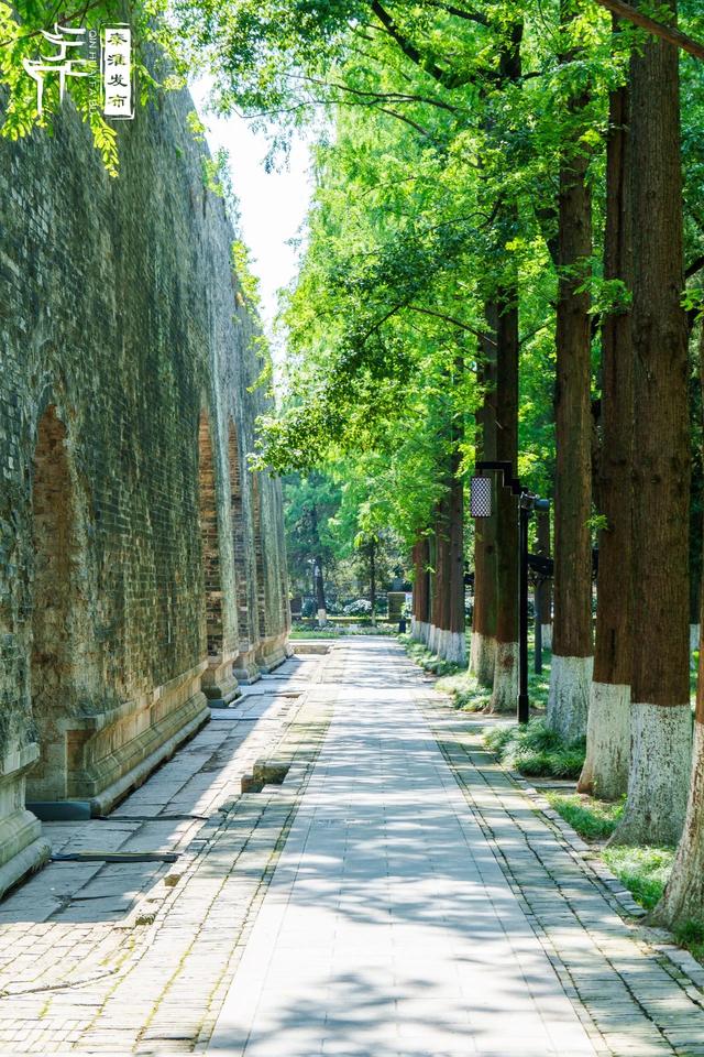 秦淮佳境中的几何美学｜午朝门公园