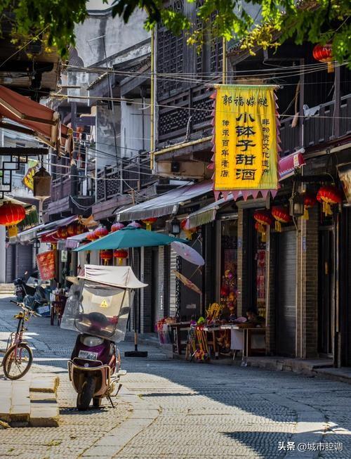 靖港古镇收费了，但收的是“过路费”还是“买路钱”？
