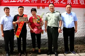 一人当兵，全家光荣 ！那块 光荣之家 的牌子 远比你想象的更有 含金量图片