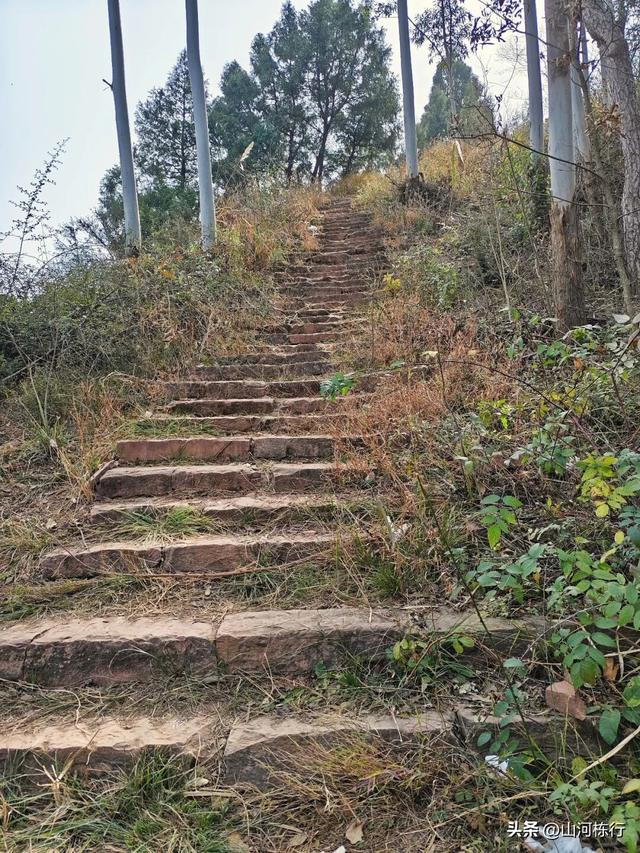 成都徒步｜金堂枯井垭环线：9.5公里山脊秘境，比老牛坡更出片！