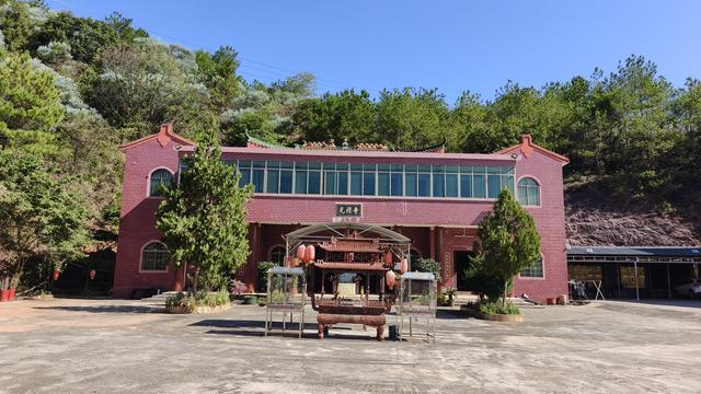 冬日登高燕尾寨，高铁西站现眼前，梅州人休闲有了新去处