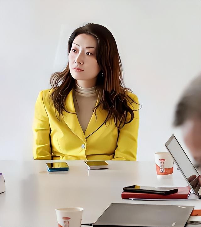 官媒发文！宗馥莉再破"天花板"，让亲叔宗泽后和商界刮目相看