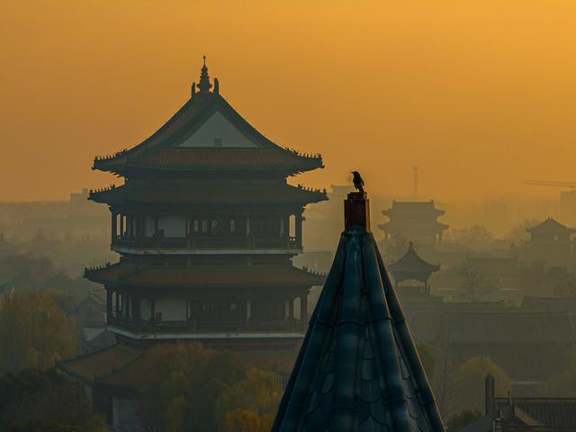 冬日下的台儿庄古城宛若一幅山水画卷