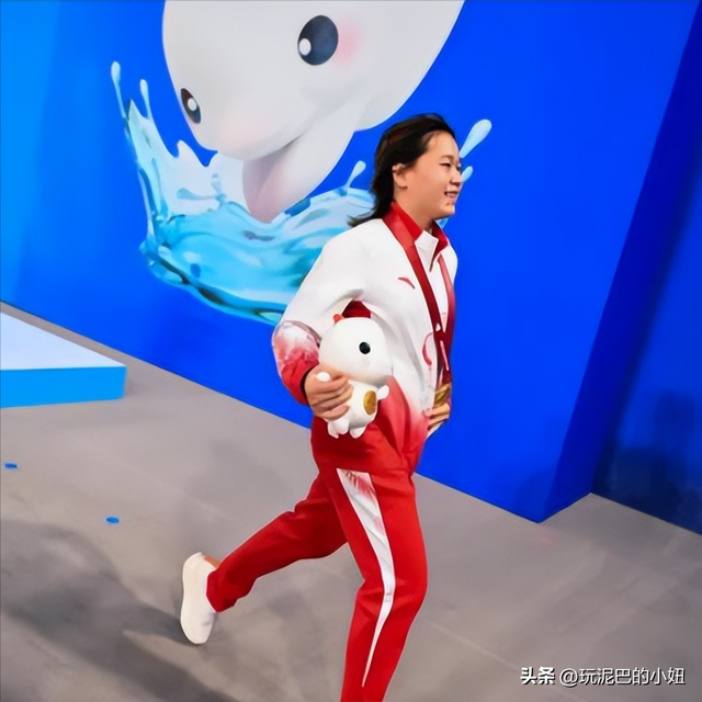 被“炮轰”仅半个月，比赛再次失利的全红婵，已经走上了另一条路