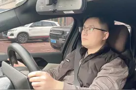 女孩错吃30多片抗抑郁药，滴滴变身“救护车”急速送医图片