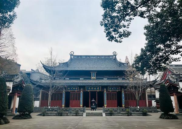 南宋定都临安(1138年)：历史转折中的政治、经济与文化中心