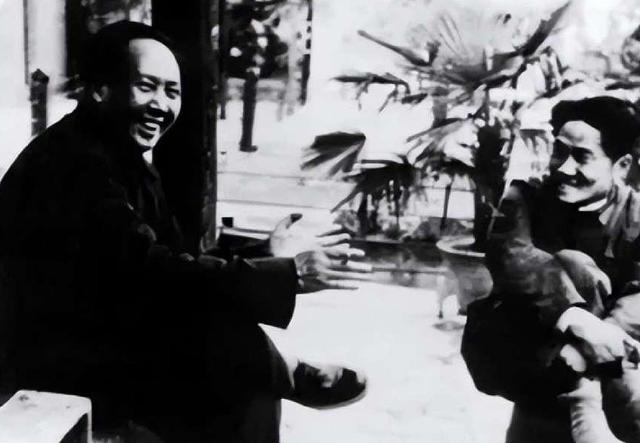 如果毛岸英不牺牲，毛主席会不会让他接班？历史早就给出了答案