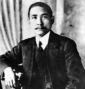 蒋介石曾言：世上只有两人能取代我，除了毛主席，另一人是谁