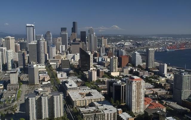 骆家辉警告中国，最好不要自主生产尖端芯片，这不是美国想看到的