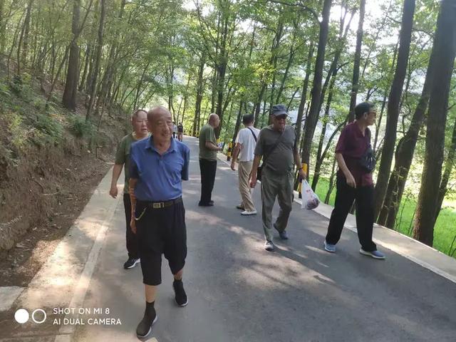 八一建军节战友石泉草池湾之游
