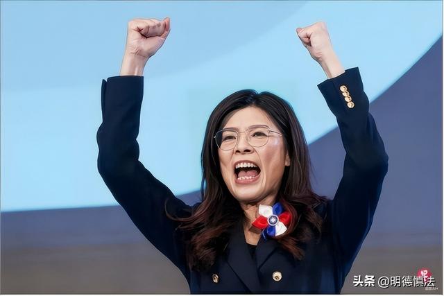 坐稳国民党主席位置，郑丽文摊牌了：两岸不回归和平，其他都免谈