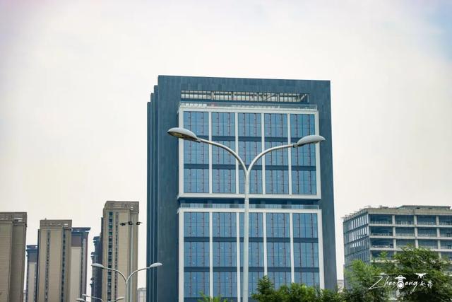 夏日午后，雨景里的云隙微风——
