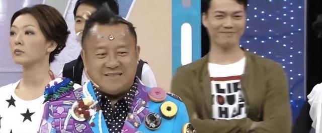 中秋没过完，4位明星已翻车，职场霸凌、亲密照、被抓，个个不亏