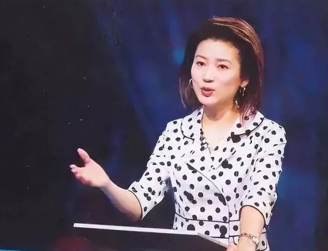 善恶终有报，57岁央视女主持王小丫，原来早已经走上另一条大路