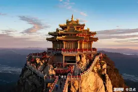 超级网红老君山，年入10亿元后选择“入编”图片