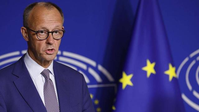 特朗普甩锅，欧洲扩军梦碎稀土！中国稀土一断，武器瞬间变废铁！