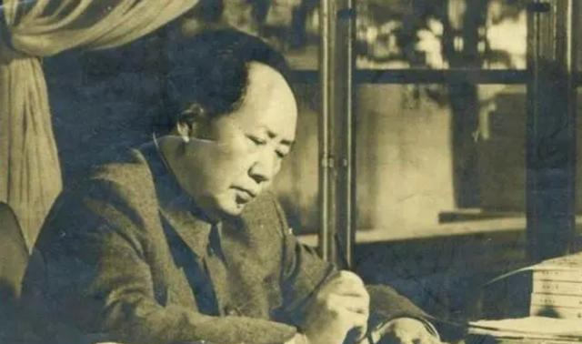 1951年得知毛岸英牺牲后，毛主席秘密离开北京两个月，他去哪了？