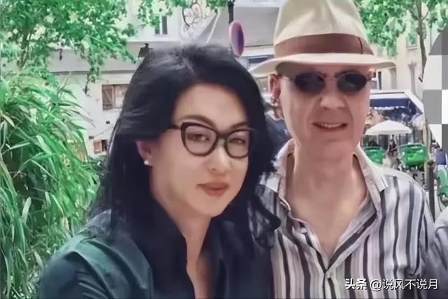 逃到国外近一年，57岁金星近照曝光，这一次她还能被大众原谅吗？