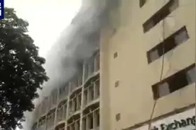 突发意外！这国股市暂停交易！图片