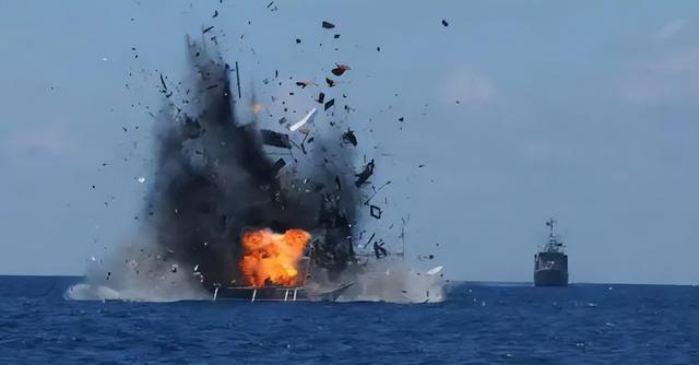 委内瑞拉致电中方后，油轮得到大批军舰护航，特朗普还是算漏一环