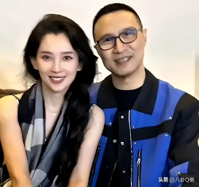 “牡丹花下死，做鬼也风流”！这一次，谁也救不了喜新厌旧的汪峰