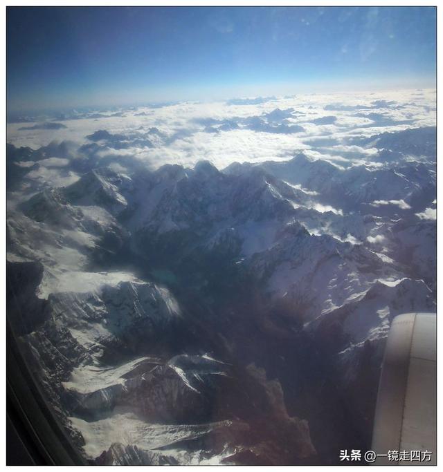 雪峰、云海、田陌 — 西藏林芝至成都空中俯瞰