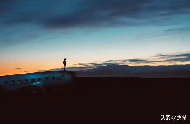 关系越近越要装？守住分寸	，感情才能处得长！假亲密比敌人还可怕