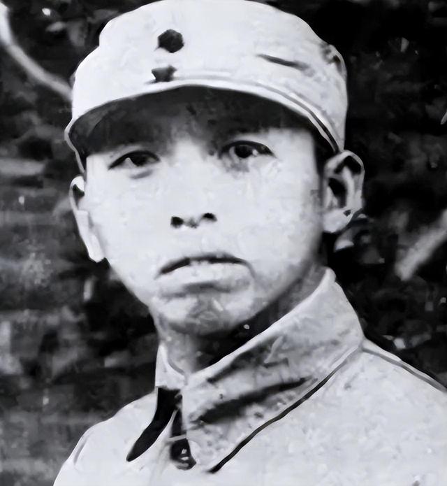他一生从不吃肉，战友和搭档成了元帅、大将，连警卫员都是上将