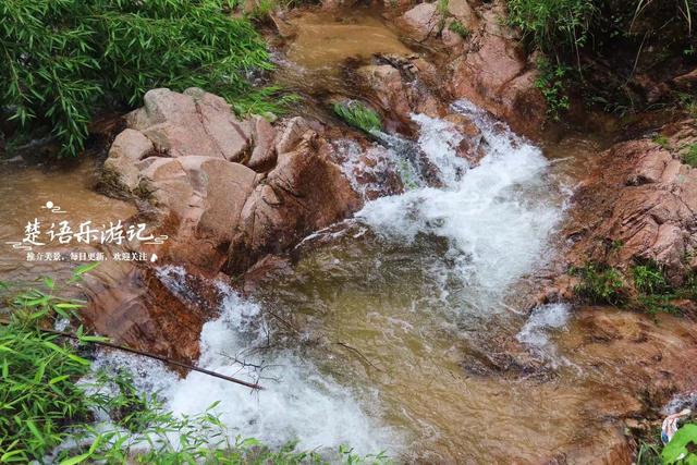 浙江宁与绍兴交界处的乡村，名气不大但藏着绝美风光，溯溪很惬意