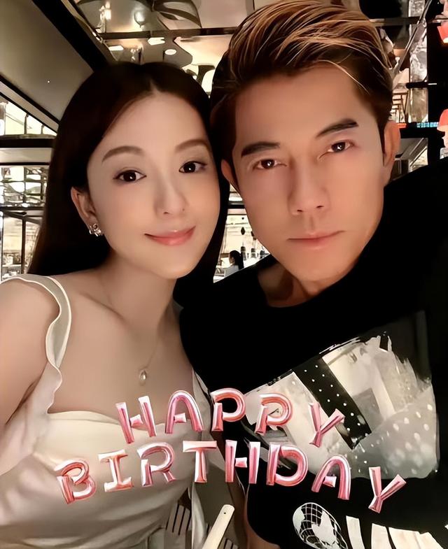 郭富城妻子现身月子中心，身后跟6个人，走路大摇大摆看着好神气