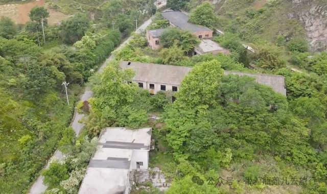 贵州大山中的三线厂，曾经辉煌无比7000多人，今人去楼空令人惋惜