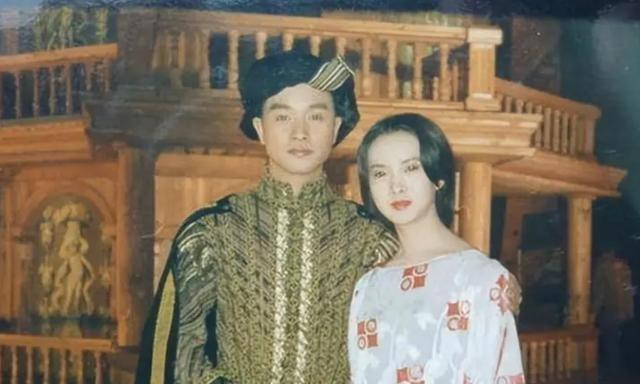吃里扒外！定居美国13年，回国捞金惨遭“驱逐”，52岁活成了笑话