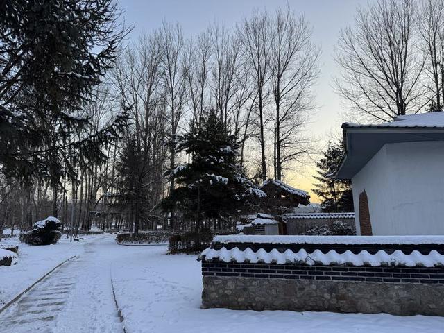 雪漫边境！龙井的冬日藏着冰与暖的双重浪漫