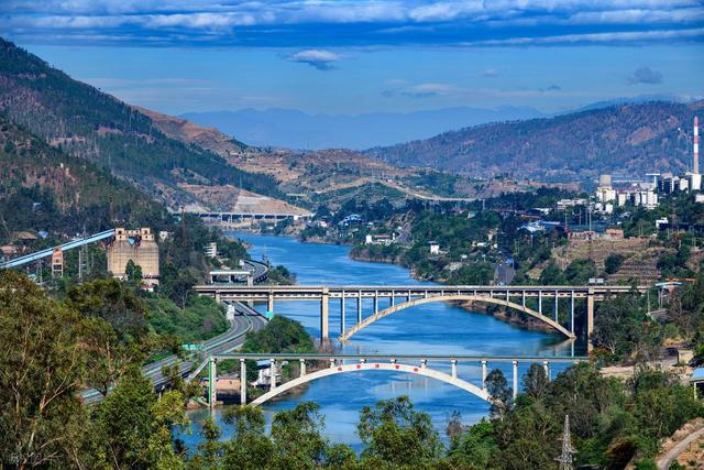 12月-3月避寒旅居，8个干热河谷气候城市，过冬温暖又安逸