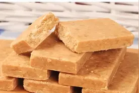 军用压缩饼干，据说吃一块能抗饿48小时，为何如此抗饿？图片